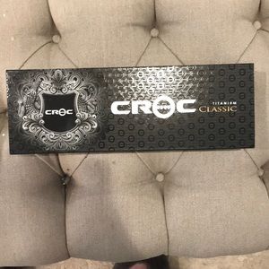 BRAND NEW croc titanium classic hair straightener